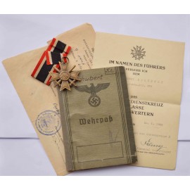 Grouping Documents originating from the German soldier II war Unterofizier 2./Lds. Schtz. Btl. 576