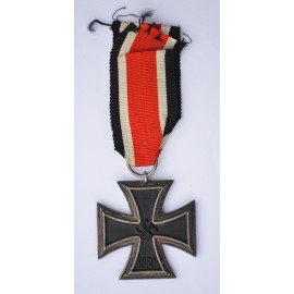 Iron Cross Second Class 1939 marked 98 of maker Rudolf Souval, Wien (Austria).
