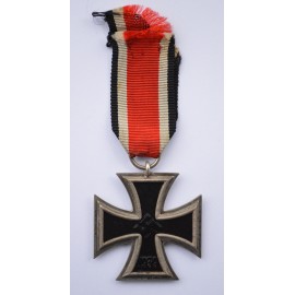 Iron Cross Second Class 1939 marked 122 of maker J.J. Stahl, Strassburg.