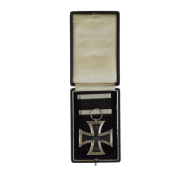 An Iron Cross Second Class 1914 marked G maker Godet with case.