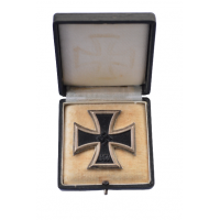 IRON CROSS FIRST CLASS 1939 MARKED 20 IN CASE BY C. F. ZIMMERMANN.