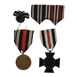 Set badges WWI, An Honour Cross of the World War 1914/1918 for War Bereaved, An 1870-1871 Prussian War Merit Medal