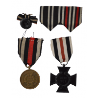 Set badges WWI, An Honour Cross of the World War 1914/1918 for War Bereaved, An 1870-1871 Prussian War Merit Medal