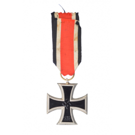 Iron Cross Second Class 1939 Schinkel Form magnetic unmarked by Paul Meybauer
