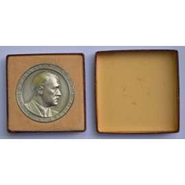 Third Reich 1933 NSDAP Hitler Medal in Silver, original case