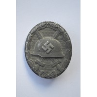  Silver Wound Badge marked L/11 maker Wilhelm Deumer, Lüdenscheid.