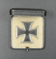 IRON CROSS FIRST CLASS 1939 UNMARKED 100, NONMAGNETIC BY RUDOLF WÄCHTLER & LANGE, MITTWEIDA.