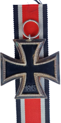 Iron Cross Second Class 1939 unmarked 11 of maker Grossmann & Co., Wien (Austria).