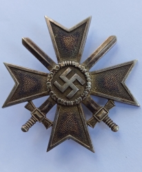 A War Merit Cross First Class with Swords unmarked 43 maker Julius Bauer & Söhne, Zella-Mehlis - Thüringen