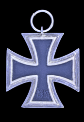 Iron Cross Second Class 1939 marked 44 of maker Jakob Bengel, Idar/Oberdonau