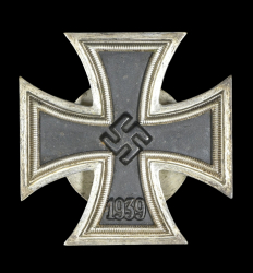 Iron Cross First Class 1939 screw back marked L/56 maker Funke & Brünninghaus.