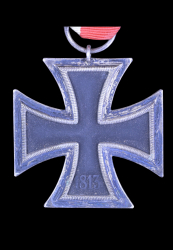 Iron Cross Second Class 1939 marked 25 maker Arbeitsgemeinschaft der Graveur- Gold- und Silberschemiedeinnungen.