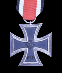 Iron cross 2nd class by E. Ferdinand Wiedmann "19"