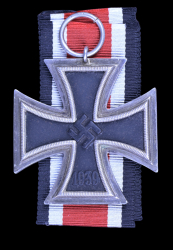 Iron Cross Second Class 1939 marked 44 of maker Jakob Bengel, Idar/Oberdonau