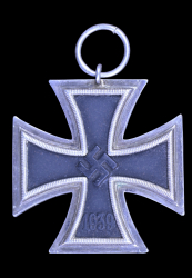Iron Cross Second Class 1939 marked 44 of maker Jakob Bengel, Idar/Oberdonau