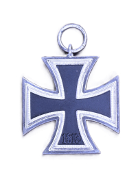 Iron Cross Second Class 1939 unmarked 100 of maker Rudolf Wächtler & Lange, Mittweida.