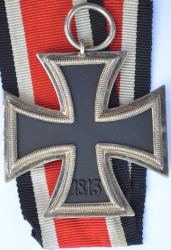 Iron Cross Second Class 1939 unmarked 55 of maker J. E. Hammer & Söhne, Geringswalde.