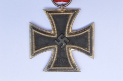 Iron Cross Second Class 1939 marked 25 maker Arbeitsgemeinschaft der Graveur- Gold- und Silberschemiedeinnungen.