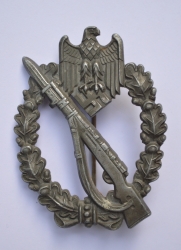 INFANTRY ASSAULT BADGE IN SILVER BY WERNER REDO 