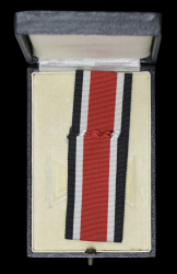 An Absolutely Mint Iron Cross Second Class 1939 marked 100. In An Case Iron Cross 2nd Class 1939 - RK Type.