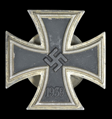 Iron Cross First Class 1939 screw back marked L/52 maker C. F. Zimmermann, Pforzheim Main.
