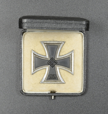 IRON CROSS FIRST CLASS 1939 UNMARKED 100, NONMAGNETIC BY RUDOLF WÄCHTLER & LANGE, MITTWEIDA.