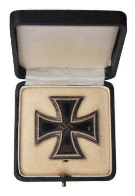 An Iron Cross First Class 1939, Round 3 Version With Case