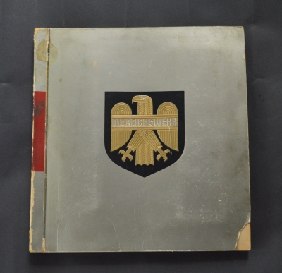 Germany, Weimar. Die Reichswehr, Edited By The Neuerburg Cigarette Factory, 1933