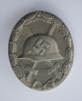 VERWUNDETENABZEICHEN IN SILBER, SILVER CLASS WOUND BADGE MARKED 127