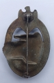 AN BRONZE GRADE TANK BADGE MARKED R.K. maker Rudolf A. Karneth & Söhne, Gablonz a.d. Neisse.