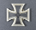 IRON CROSS FIRST CLASS SCREW BACK 1939 MARKED L/12, IN CASE LDO MAKER BY C.E. JUNCKER, BERLIN.