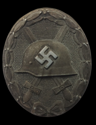 SILVER CLASS WOUND BADGE UNMARKED.