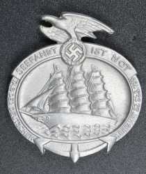 A 1935 National Day Of Sea Travel Badge By PAUL SCHULZE & CO., LÜBECK.
