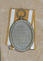 Westwall medal by Moriz Hausch with package