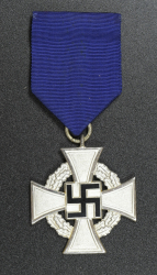 25 year civil service cross in box by JOS. RUCKER & SOHN, GABLONZ/NEIßE. SUD