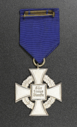 25 year civil service cross in box by JOS. RUCKER & SOHN, GABLONZ/NEIßE. SUD