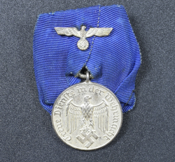 A SECOND WAR GERMAN WEHRMACHT LONG SERVICE MEDAL - 4 YEARS.