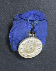 A SECOND WAR GERMAN WEHRMACHT LONG SERVICE MEDAL - 4 YEARS.