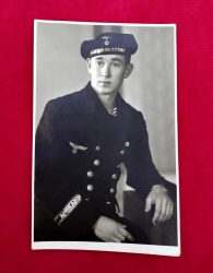 Photograph of a Kriegsmarine soldier with the "AFRIKAKORPS"  Cuff Title