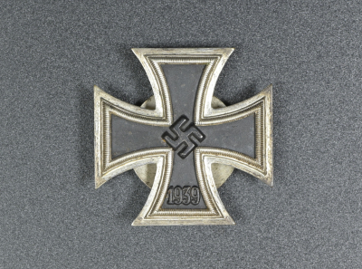 Iron Cross First Class 1939 screw back marked L/56 maker Funke & Brünninghaus.